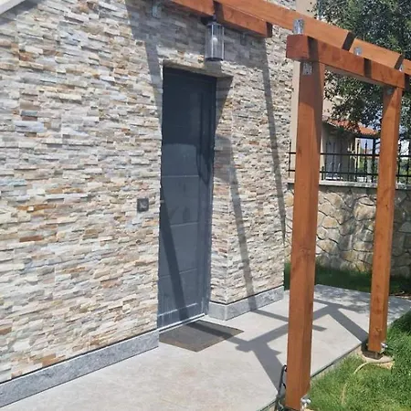 Apartman Dobrinka Valbandon Exteriör bild